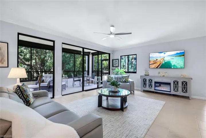 6520 Valen Way 104, Naples, Florida 34108