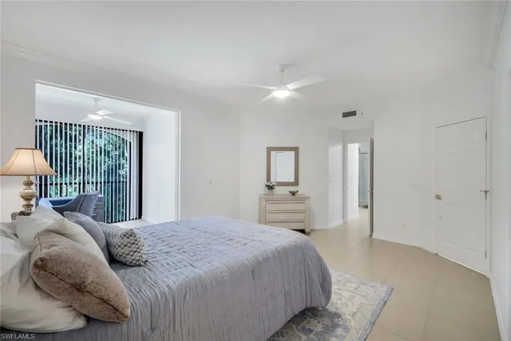 6520 Valen Way 104, Naples, Florida 34108