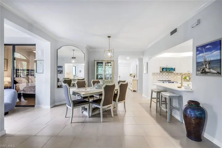 6520 Valen Way 104, Naples, Florida 34108