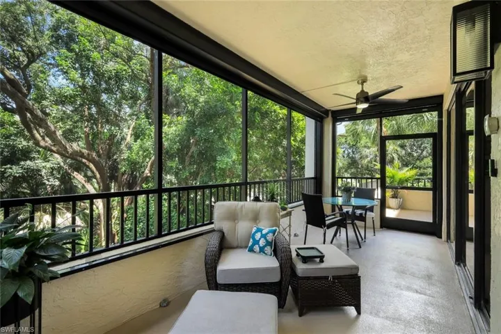 6520 Valen Way 104, Naples, Florida 34108