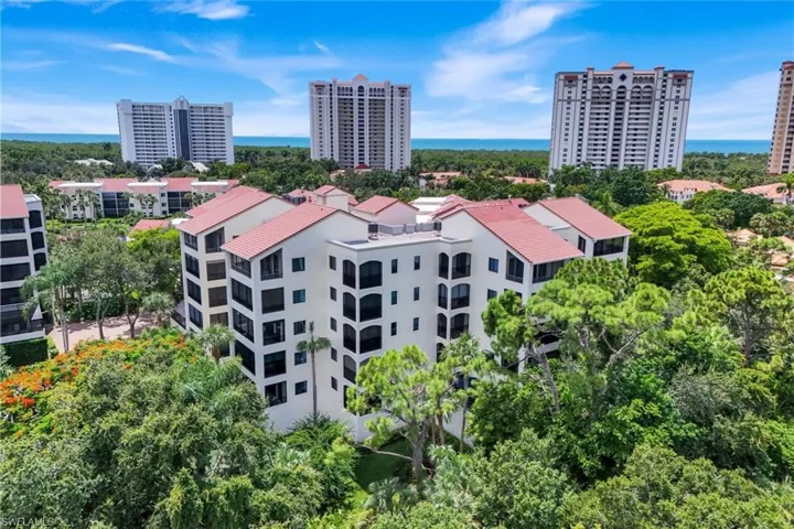 6520 Valen Way 104, Naples, Florida 34108