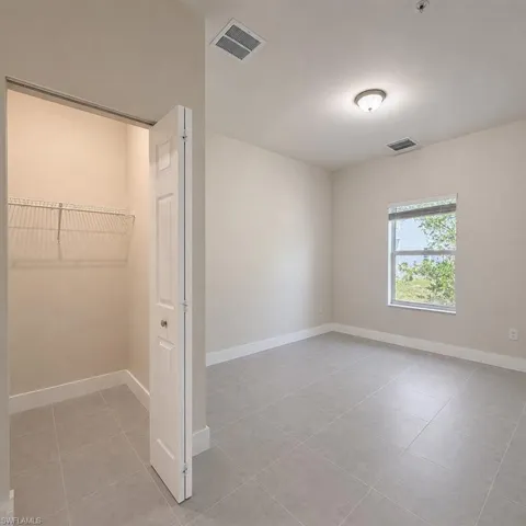 3409 Sw 8th Pl 105, Cape Coral, Florida 33914
