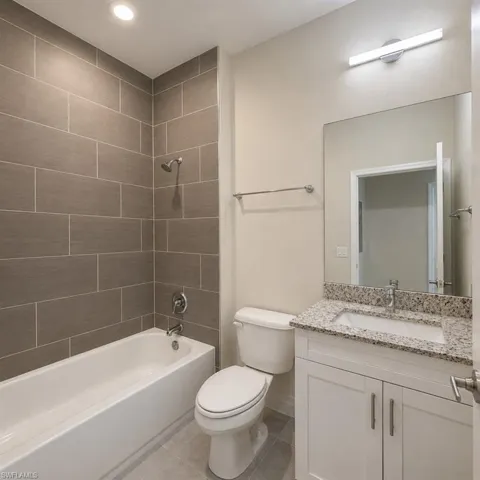 3409 Sw 8th Pl 105, Cape Coral, Florida 33914