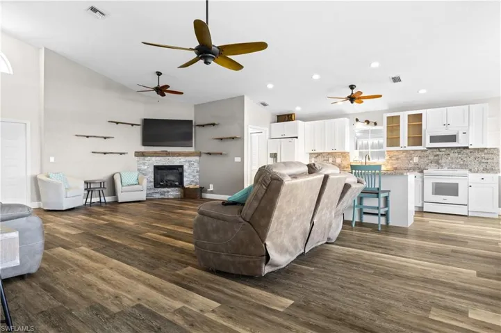 17521 Coconut Palm Ct, North Fort Myers, Florida 33917