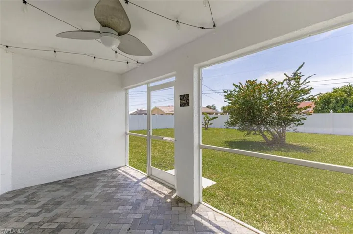 610 21st Ln, Cape Coral, Florida 33990