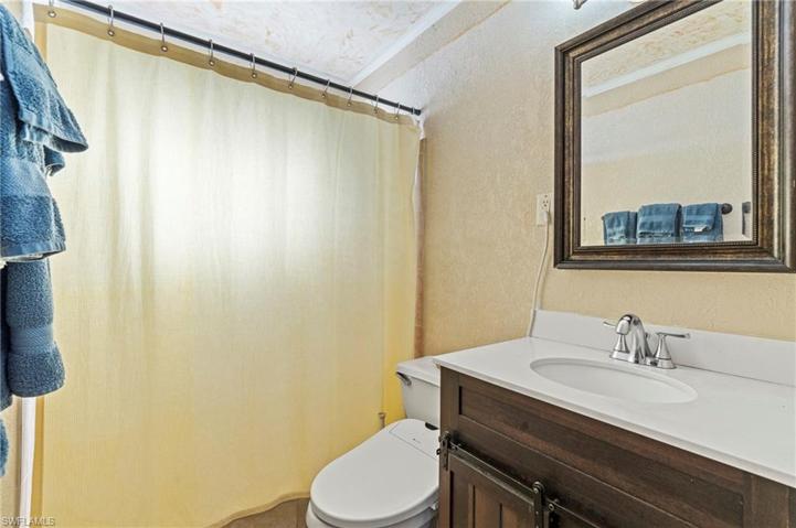 1392  Pine  AVE, North Fort Myers, FL 33917