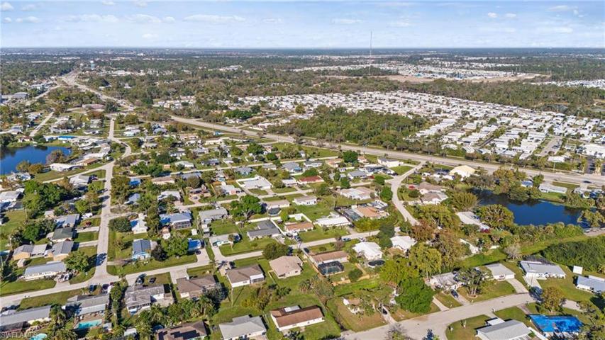 1392  Pine  AVE, North Fort Myers, FL 33917