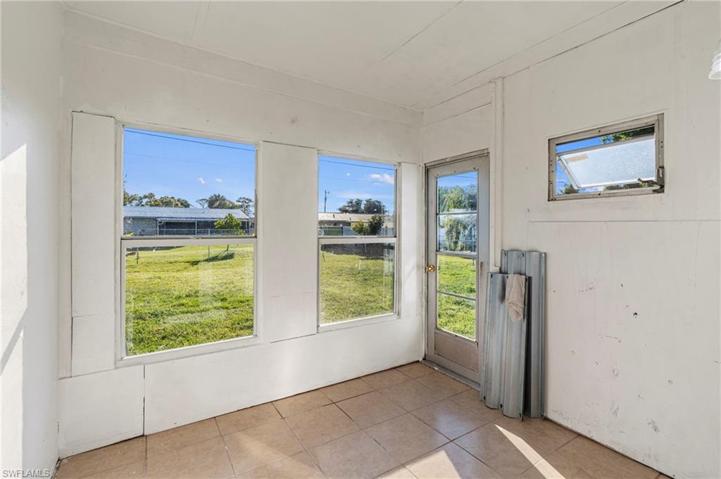 1392  Pine  AVE, North Fort Myers, FL 33917