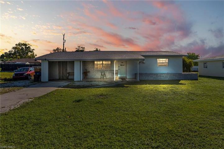 1392  Pine  AVE, North Fort Myers, FL 33917