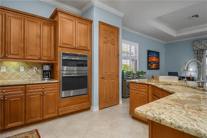 10228  Gator Bay  CT, Naples, FL 34120