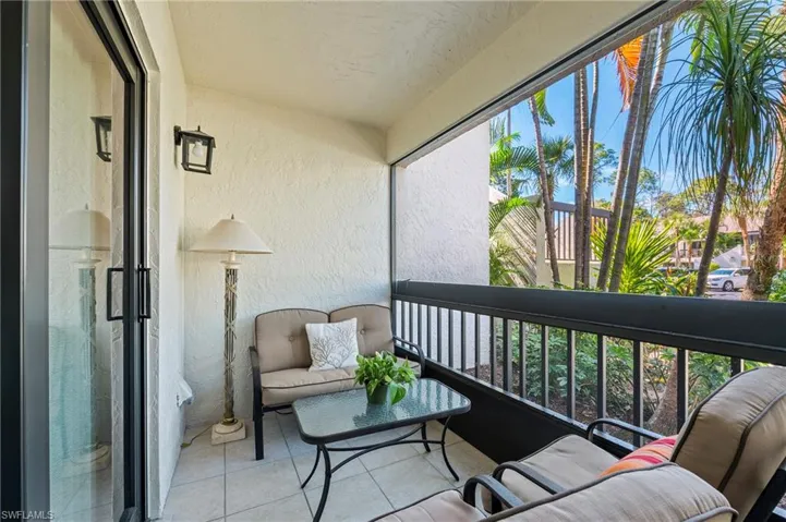 Front lanai