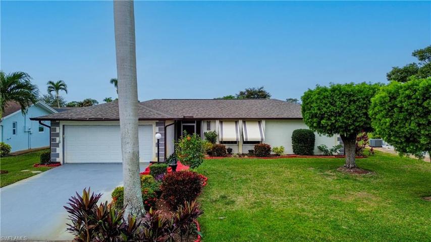 883  Roseate  DR, NAPLES, FL 34104