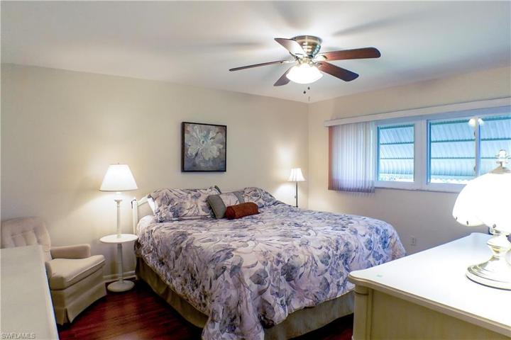 883  Roseate  DR, NAPLES, FL 34104
