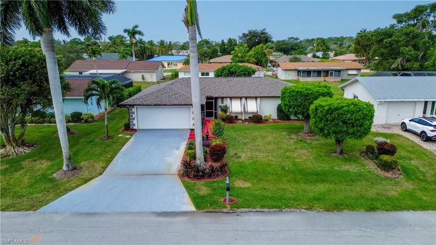 883  Roseate  DR, NAPLES, FL 34104