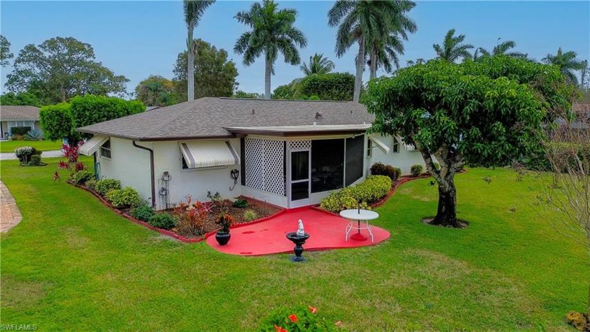 883  Roseate  DR, NAPLES, FL 34104