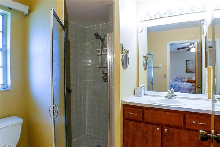 883  Roseate  DR, NAPLES, FL 34104