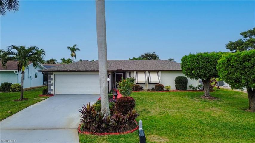 883  Roseate  DR, NAPLES, FL 34104