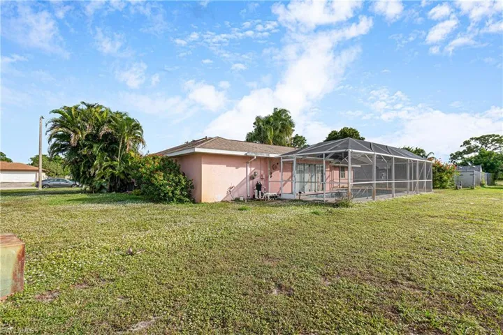 289  Ground Dove  CIR, Lehigh Acres, FL 33936