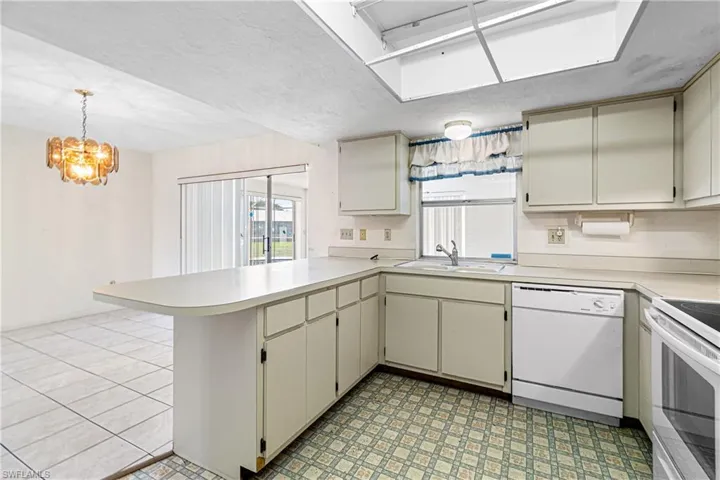 289  Ground Dove  CIR, Lehigh Acres, FL 33936