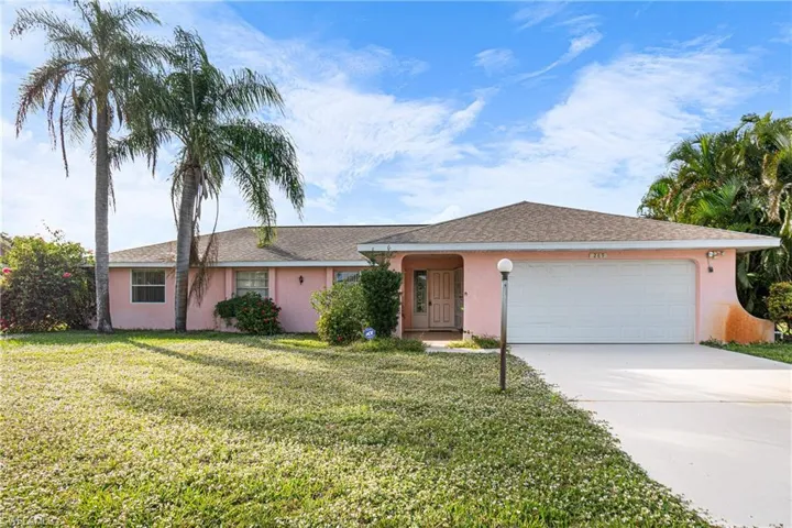 289  Ground Dove  CIR, Lehigh Acres, FL 33936