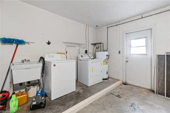289  Ground Dove  CIR, Lehigh Acres, FL 33936