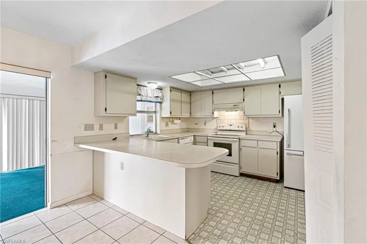 289  Ground Dove  CIR, Lehigh Acres, FL 33936