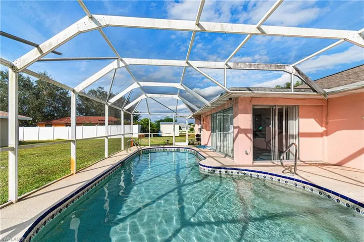 289  Ground Dove  CIR, Lehigh Acres, FL 33936
