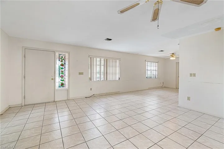 289  Ground Dove  CIR, Lehigh Acres, FL 33936