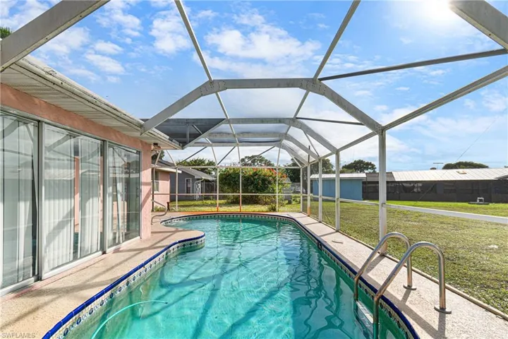 289  Ground Dove  CIR, Lehigh Acres, FL 33936