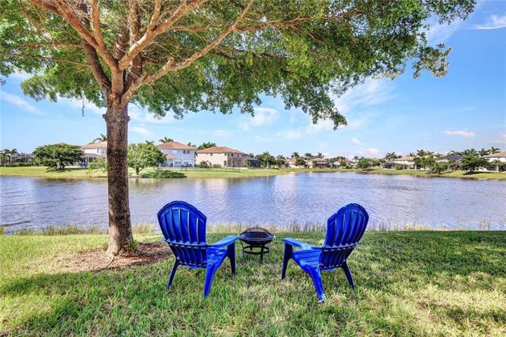RELAX BY THE LAKE