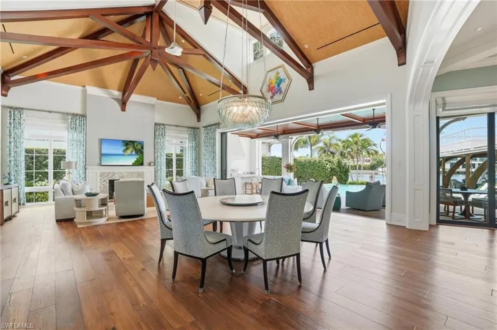 1870 4th St S, Naples, Florida 34102