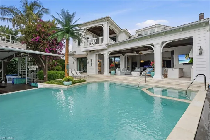 1870 4th St S, Naples, Florida 34102