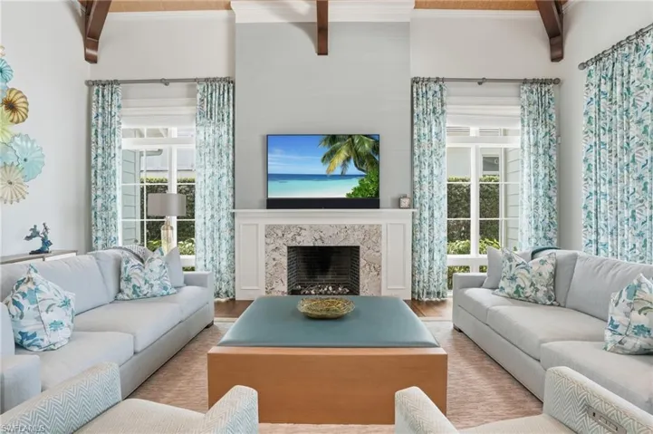 1870 4th St S, Naples, Florida 34102