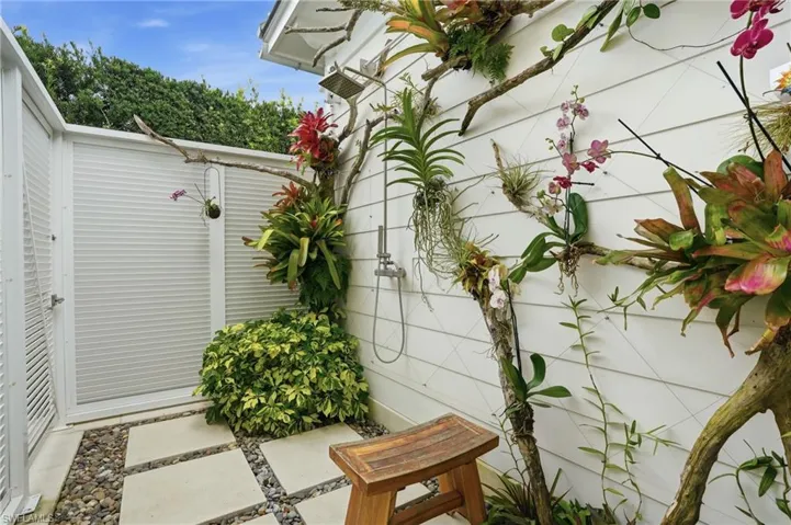 1870 4th St S, Naples, Florida 34102