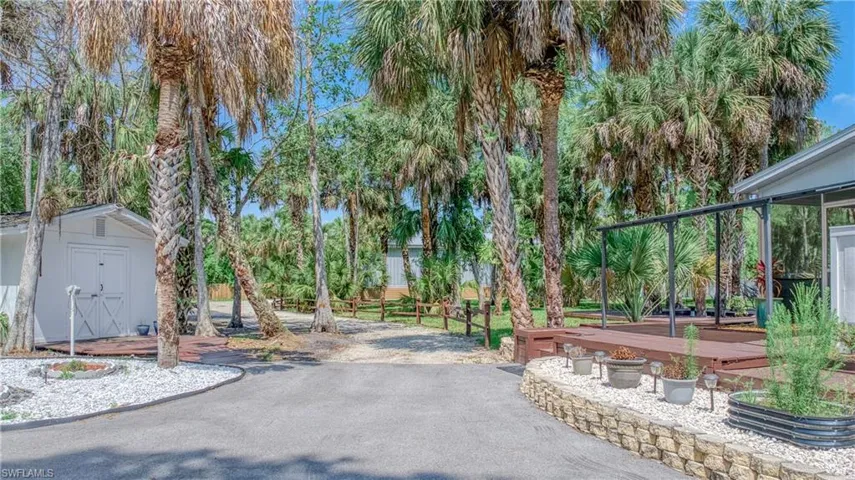 161  7th SW ST, Naples, FL 34117