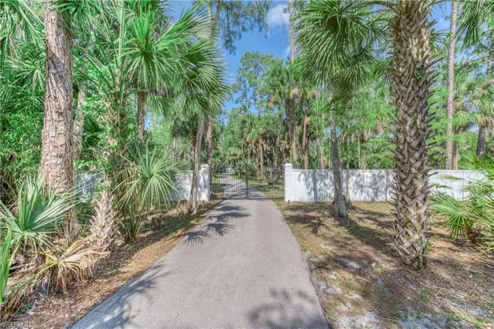 161  7th SW ST, Naples, FL 34117
