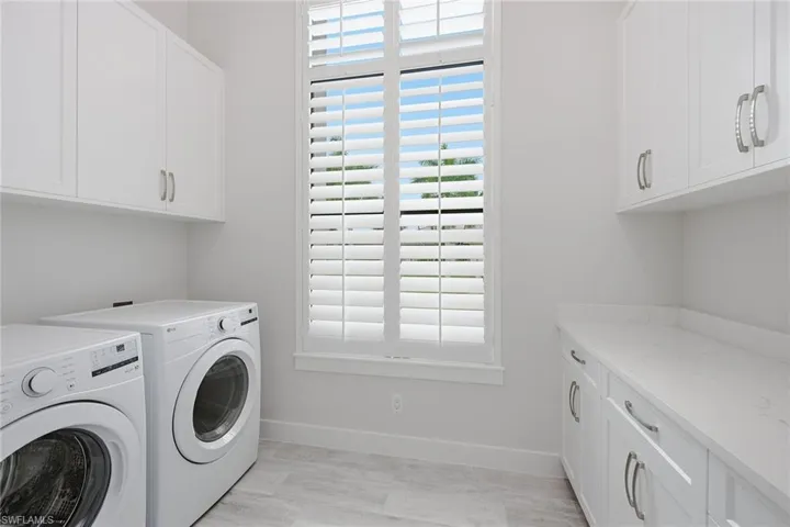 931 Ivory Ct, Marco Island, Florida 34145