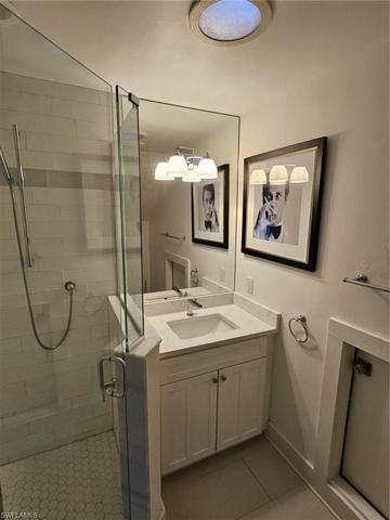 En-Suite to Guest Bedroom