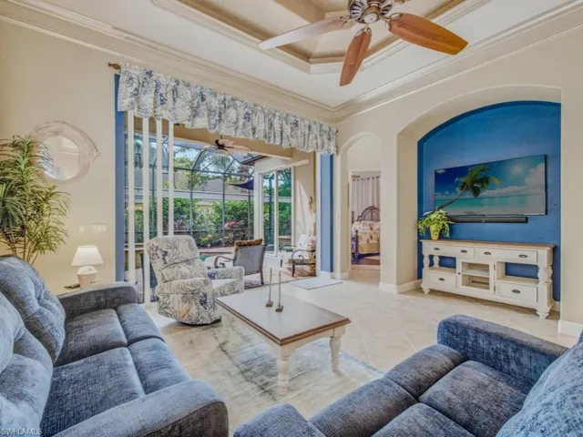 5765 Mango Cir, Naples, Florida 34110