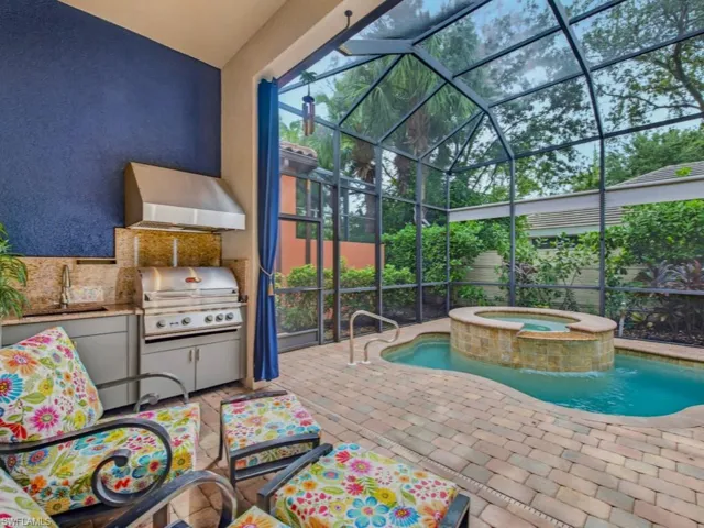 5765 Mango Cir, Naples, Florida 34110