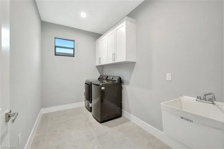 2702 SW 21st  PL, Cape Coral, FL 33914