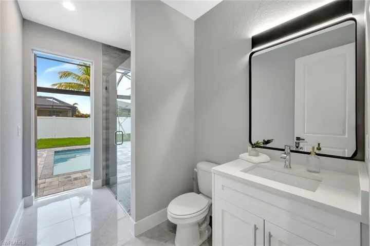 2702 SW 21st  PL, Cape Coral, FL 33914