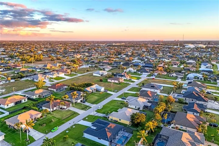 2702 SW 21st  PL, Cape Coral, FL 33914