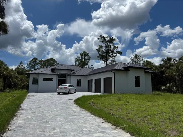 1521  Desoto S BLVD, Naples, FL 34117