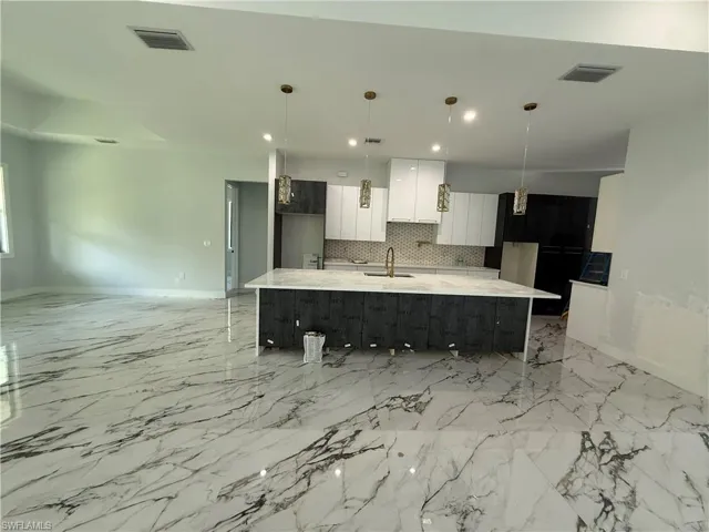 1521  Desoto S BLVD, Naples, FL 34117