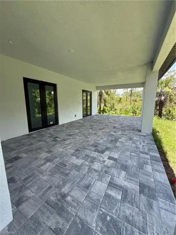 1521  Desoto S BLVD, Naples, FL 34117