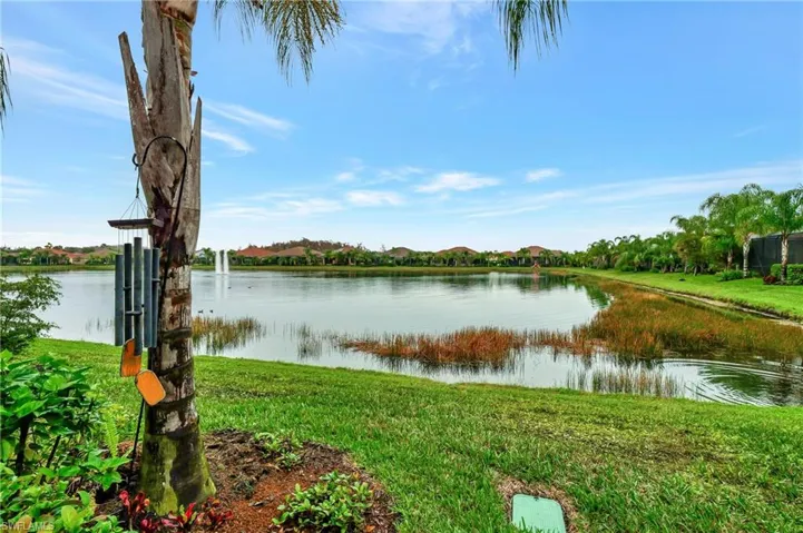Water view from your lanai with the peaceful sounds of the fountain
