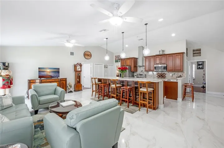 5831  Dogwood  WAY, Naples, FL 34116