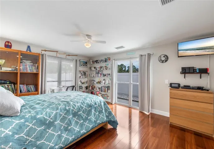 5831  Dogwood  WAY, Naples, FL 34116