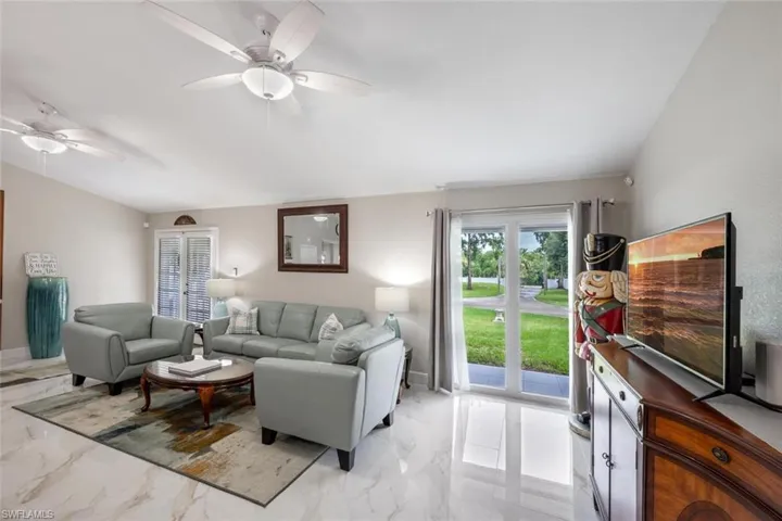 5831  Dogwood  WAY, Naples, FL 34116